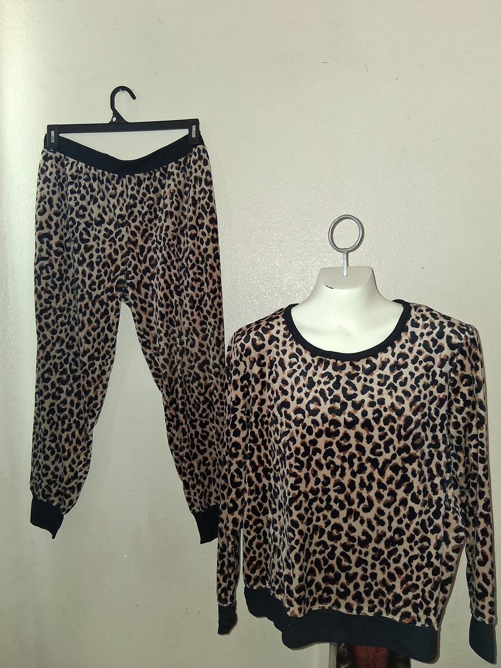 kate spade Leopard Print Pants & Top Set - Tan/Black Velour Sz Medium